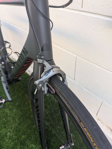 Brugt Canyon ULTIMATE CF SL 9.0 2015 Road & Gravel — billede 4 af 16