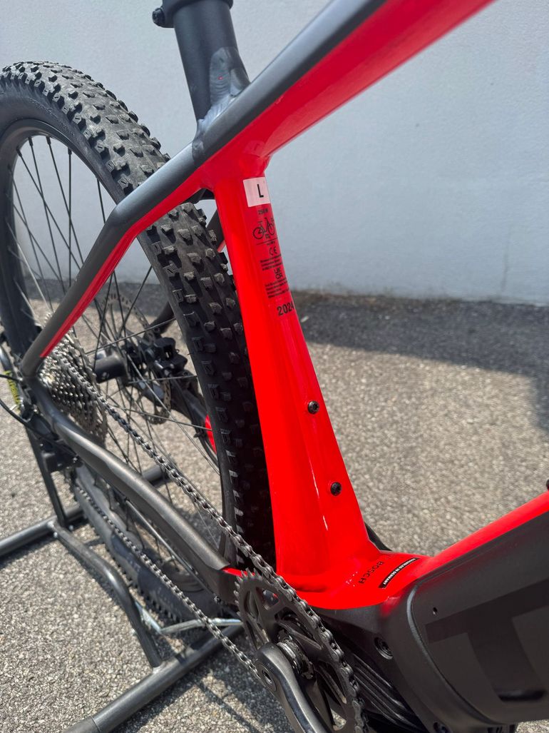 Used Trek Powerfly 4 625 Gen 3 2023 2023 Mountainbike — image 3 of 12