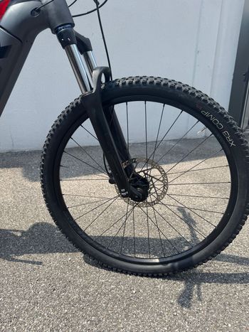 Used Trek Powerfly 4 625 Gen 3 2023 2023 Mountainbike — image 4 of 12