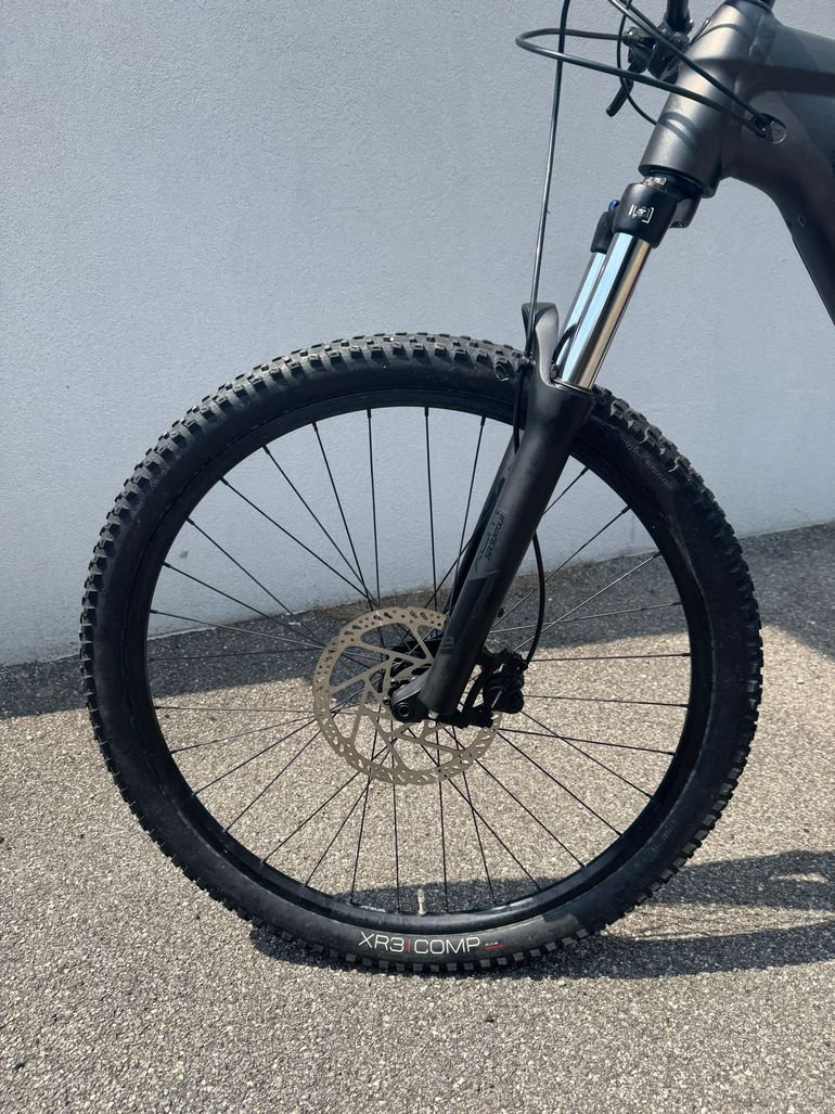Used Trek Powerfly 4 625 Gen 3 2023 2023 Mountainbike — image 9 of 12