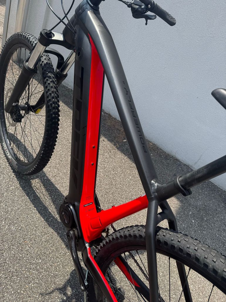 Used Trek Powerfly 4 625 Gen 3 2023 2023 Mountainbike — image 11 of 12