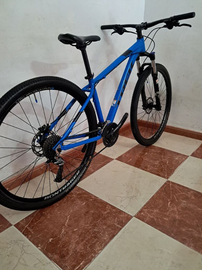 Used Trek Marlin 7 2018 2018 Mountainbike — image 9 of 10