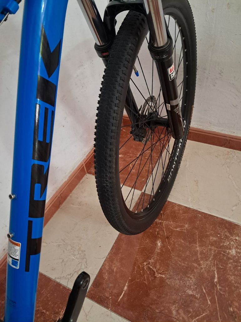Used Trek Marlin 7 2018 2018 Mountainbike — image 6 of 10
