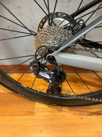 Used BMC Teammachine SLR02 DISC ONE 2018 2018 Road & Gravel — image 4 of 9