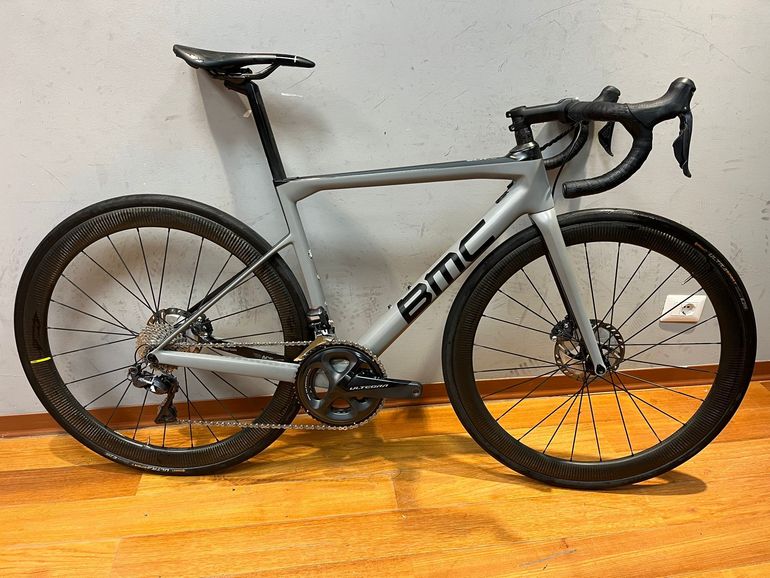 Used BMC Teammachine SLR02 DISC ONE 2018 2018 Road & Gravel — image 1 of 9