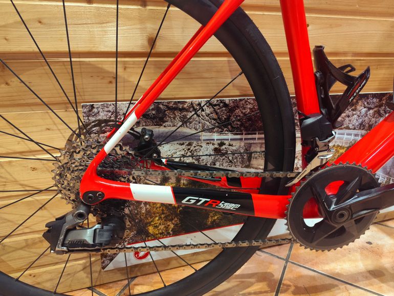 Used Wilier WILIER GTR TEAM DISC SRAM RIVAL AXS 2023 Road & Gravel — image 1 of 15