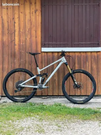 Used RAAW Raaw Madonna 2.2 2024 VTT