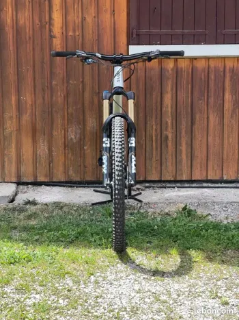 Used RAAW Raaw Madonna 2.2 2024 Mountainbike — image 4 of 5