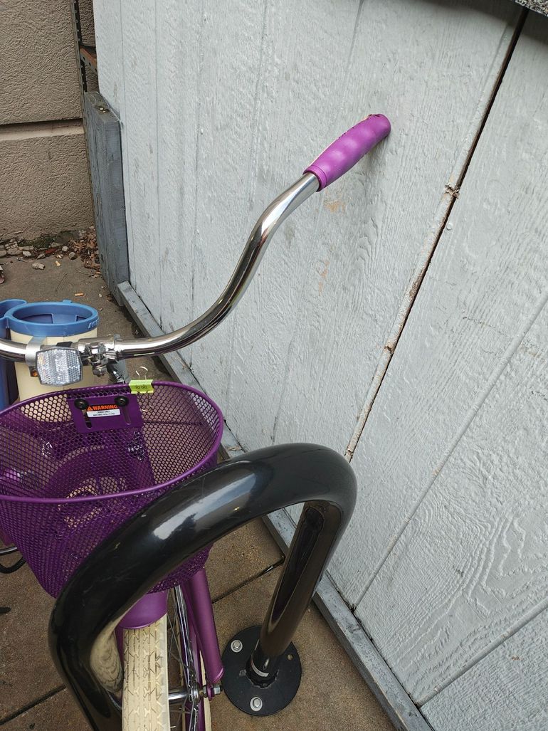 Used Huffy Nel Lusso Cruiser 2011 Youth, Purple — image 8 of 10