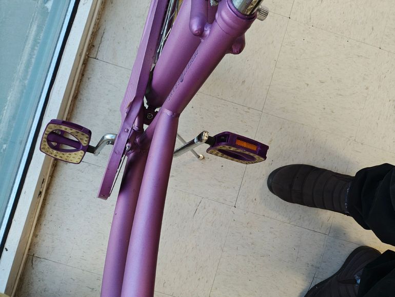 Used Huffy Nel Lusso Cruiser 2011 Youth, Purple — image 4 of 10
