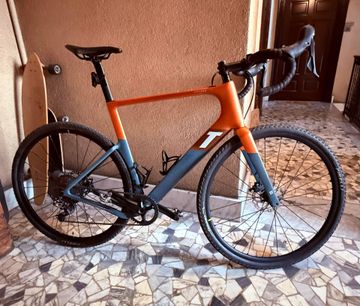 3T Exploro RaceMax BOOST Dropbar 2022 2022 Road & Gravel usato, Arancione — immagine 4 di 7