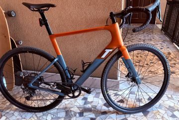 3T Exploro RaceMax BOOST Dropbar 2022 2022 Road & Gravel usato, Arancione — immagine 5 di 7