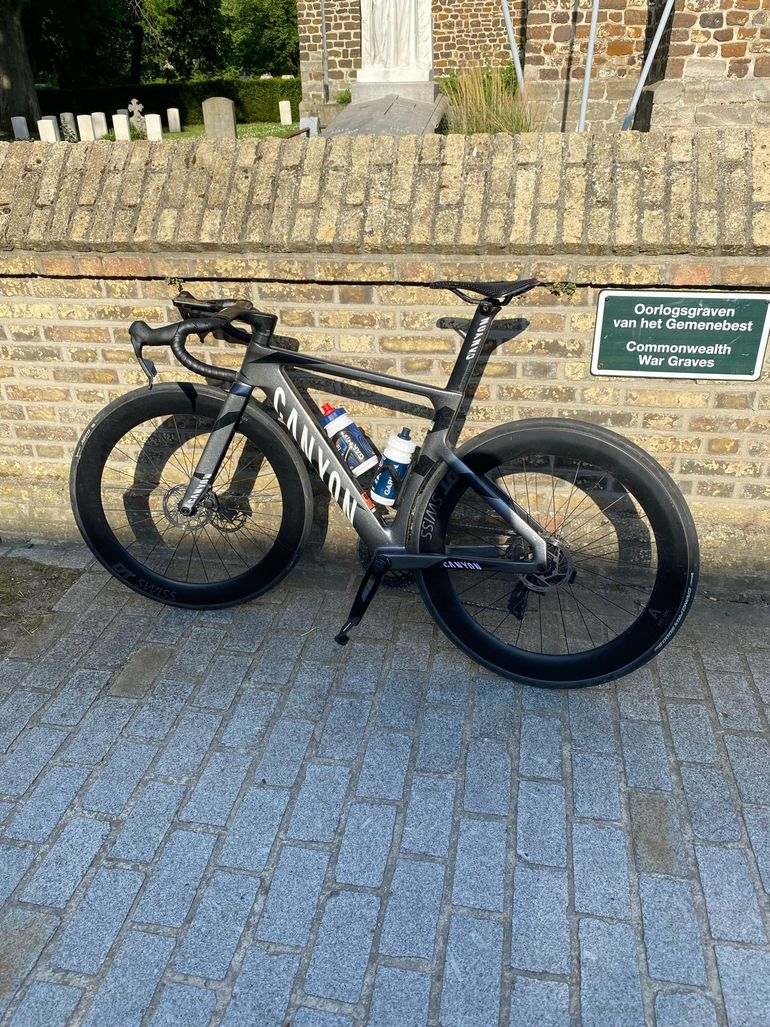 Used Canyon Aeroad CF SLX 7 AXS SPEED 2026 2026 Road & Gravel — image 2 of 3