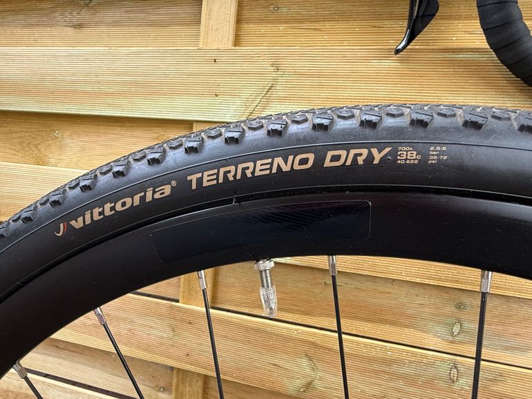 Used Orbea TERRA H40 2022 2022 Road & Gravel — image 3 of 9
