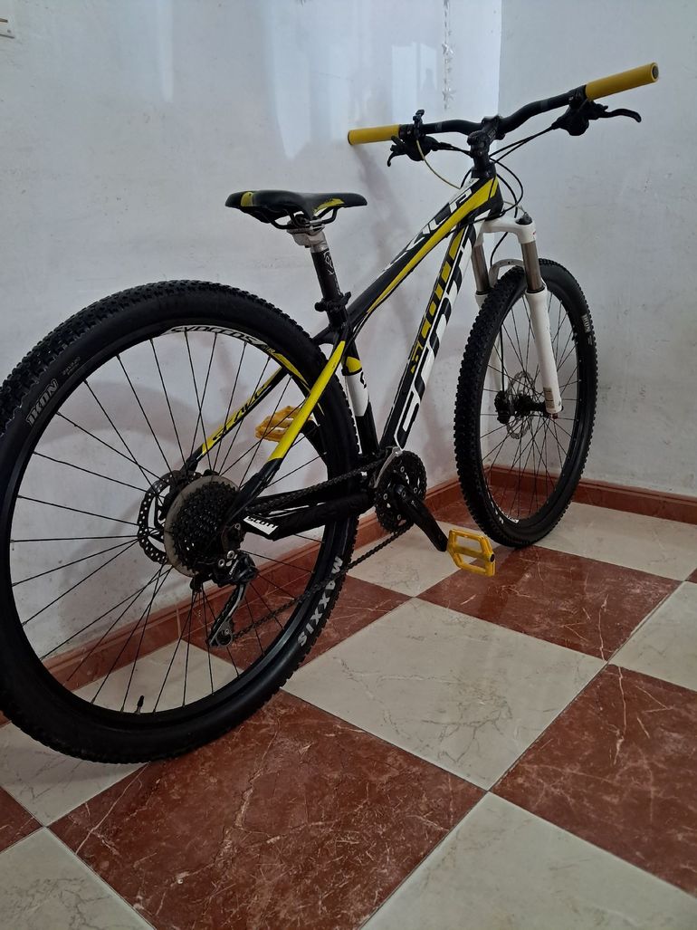 Used Scott Scale 970 2025 2025 Mountainbike — image 2 of 14