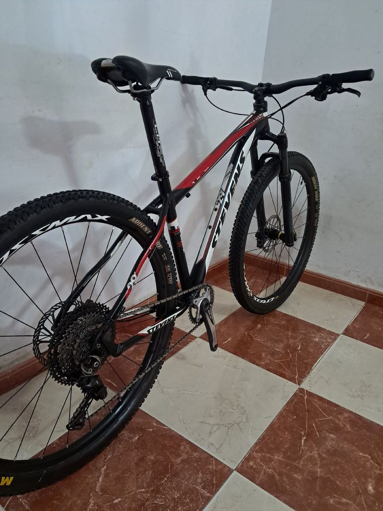 Used Stevens Taniwha Shimano Deore XT 2022 Mountainbike — image 11 of 17