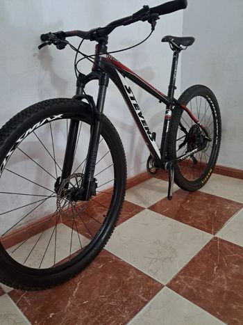 Used Stevens Taniwha Shimano Deore XT 2022 Mountainbike — image 14 of 17