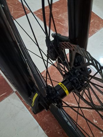 Used Stevens Taniwha Shimano Deore XT 2022 Mountainbike — image 6 of 17