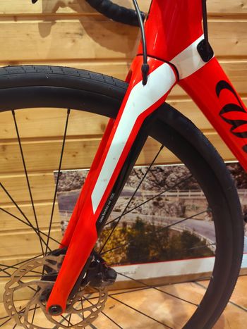 Used Wilier Wilier GTR TEAM DISC SRAM RIVAL 2023 Road & Gravel, Rojo — image 8 of 11