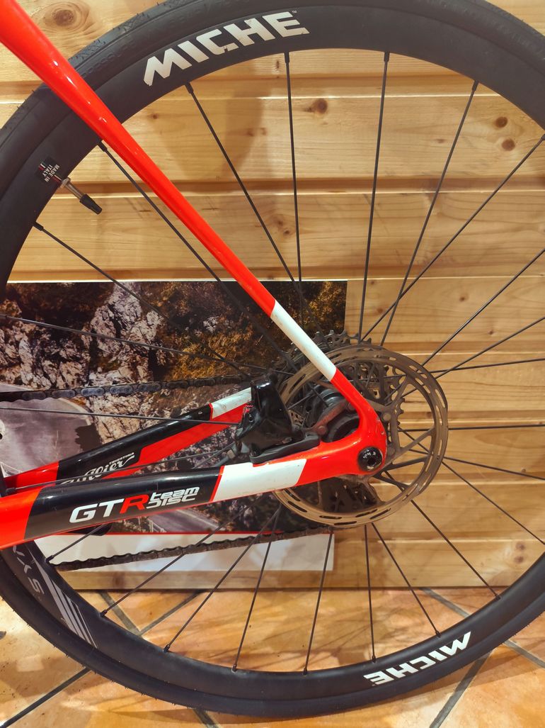 Used Wilier Wilier GTR TEAM DISC SRAM RIVAL 2023 Road & Gravel — image 6 of 16