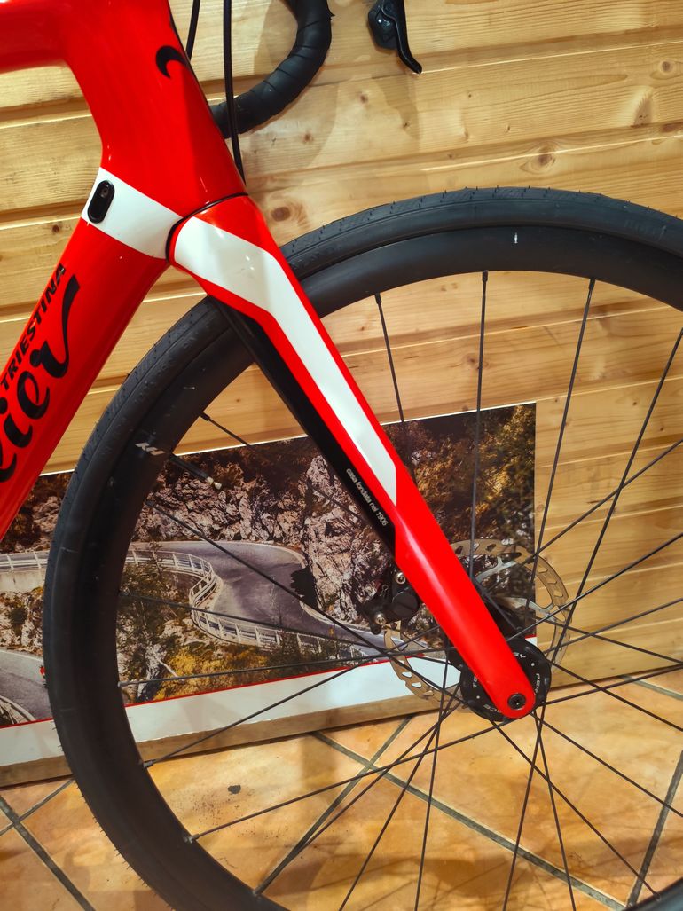 Used Wilier Wilier GTR TEAM DISC SRAM RIVAL 2023 Road & Gravel, Rojo — image 4 of 11