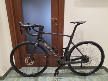 Used Scott Addict RC eRIDE 20 (EU) 2024 2024 Road & Gravel, Light Gray — image 2 of 17