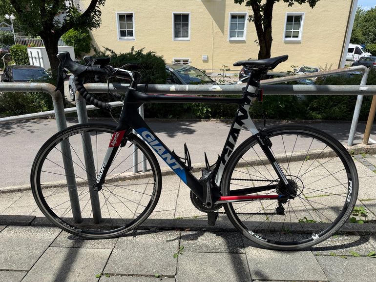 Used Giant Propel Advanced SL 1 Team 2016 2016 Road & Gravel, Black — image 2 of 6