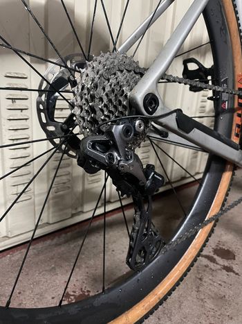 Used Orbea Terra Shimano GRX Di2 2023 Road & Gravel, Gris claro — image 6 of 9