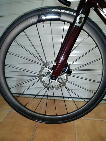 Used Scott Addict RC 10 2024 2024 Road & Gravel, Black — image 4 of 11