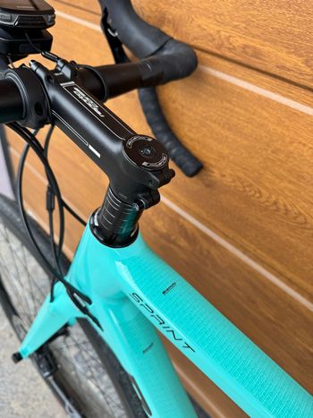 Used Bianchi Sprint Disc Ultegra 2020 2020 Road & Gravel — image 5 of 15