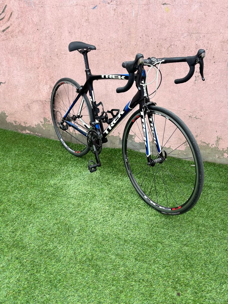 Used Trek Madone 4.5 2011 2011 Road & Gravel, Schwarz — image 3 of 11