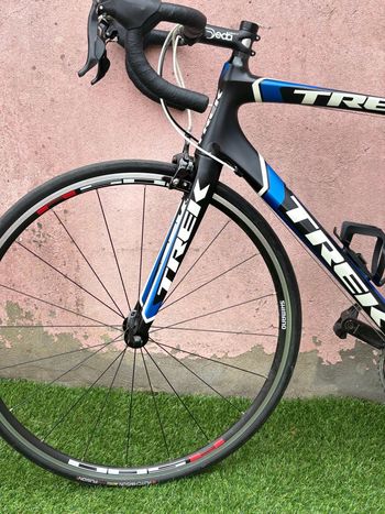 Used Trek Madone 4.5 2011 2011 Road & Gravel, Schwarz — image 10 of 11