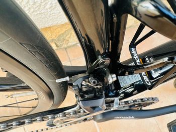 Used Cannondale Synapse Carbon Disc Ultegra 2018 2018 Road & Gravel, Black — image 10 of 14