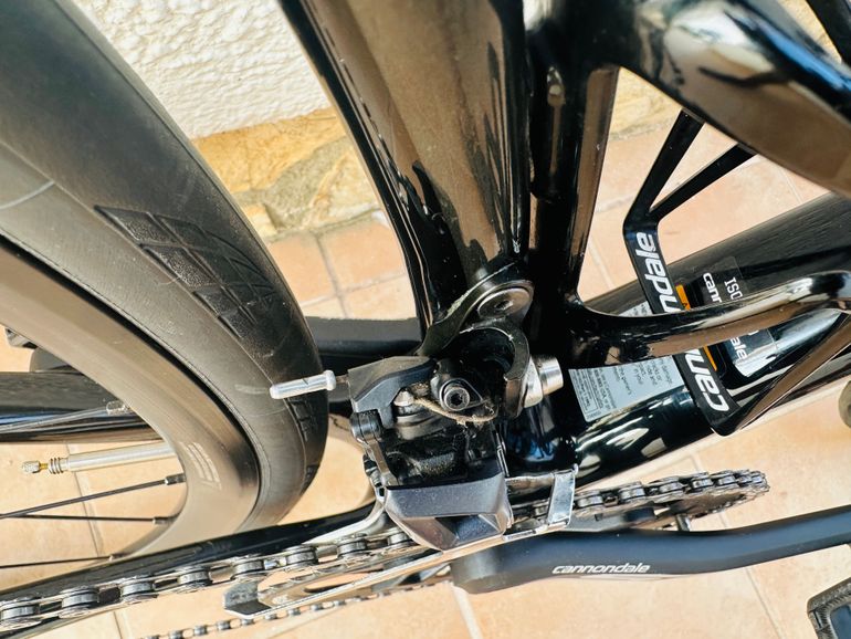 Used Cannondale Synapse Carbon Disc Ultegra 2018 2018 Road & Gravel, Black — image 10 of 14