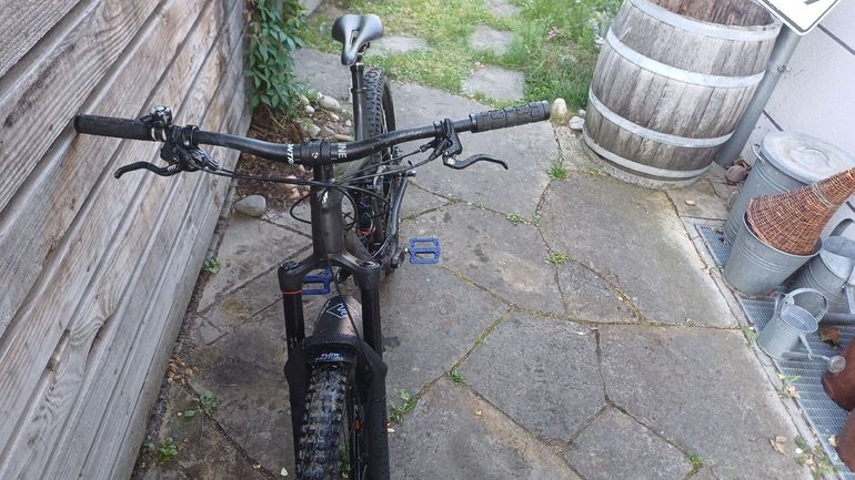Used Trek Remedy 8 27.5 2018 2018 Mountainbike — image 3 of 3