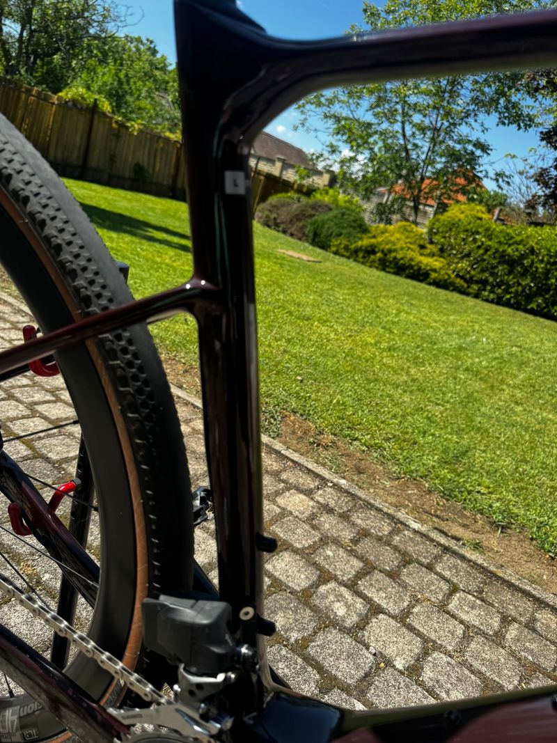 Used Giant Revolt, Advanced Pro 1 2022 2022 Road & Gravel, Red — image 9 of 20