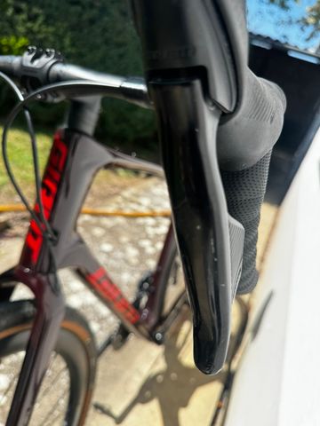 Used Giant Revolt, Advanced Pro 1 2022 2022 Road & Gravel, Red — image 16 of 20
