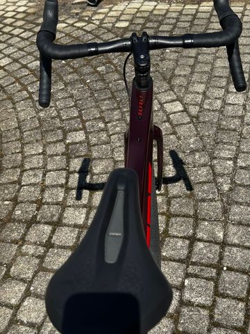 Used Giant Revolt, Advanced Pro 1 2022 2022 Road & Gravel, Red — image 10 of 20