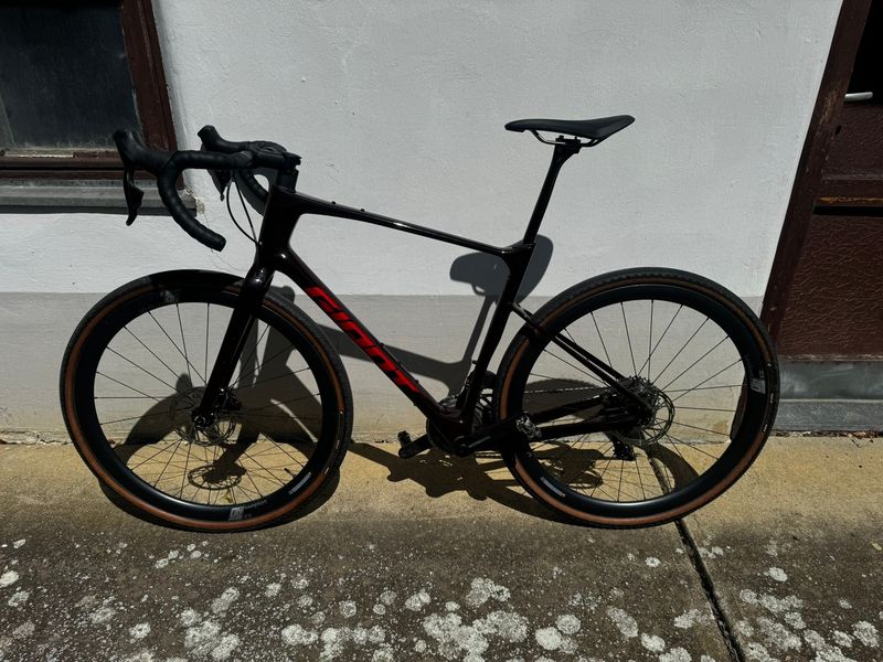 Used Giant Revolt, Advanced Pro 1 2022 2022 Road & Gravel, Red — image 13 of 20