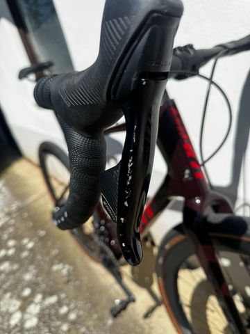 Used Giant Revolt, Advanced Pro 1 2022 2022 Road & Gravel, Red — image 15 of 20