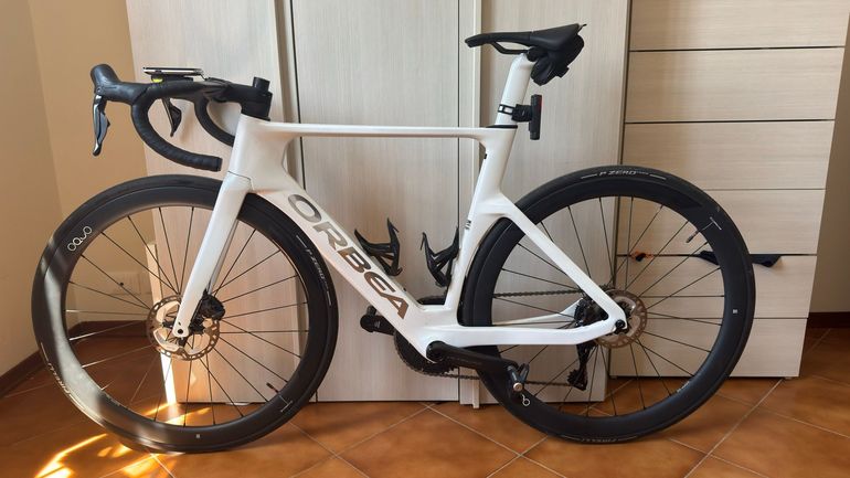 Used Orbea ORCA AERO M20iLTD 2024 2024 Road & Gravel, White — image 2 of 3