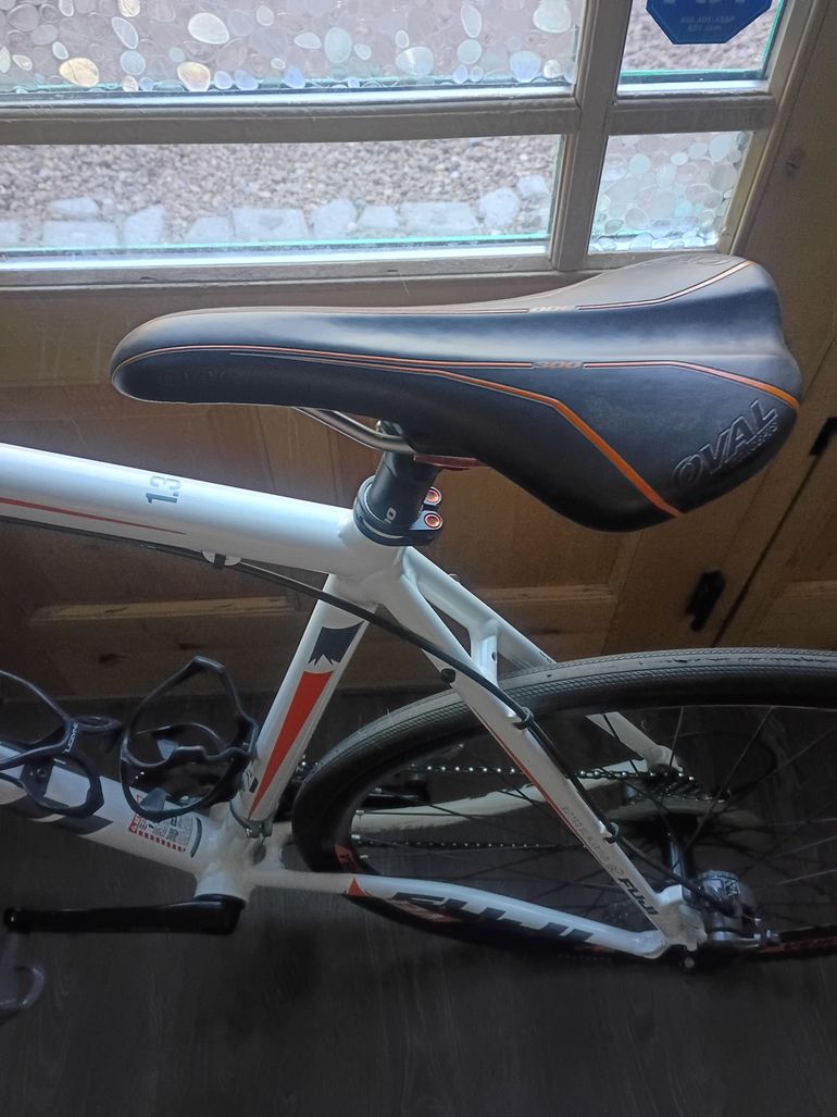 Used Fuji Sportif 1.3 2014 2014 Road & Gravel, White — image 6 of 11