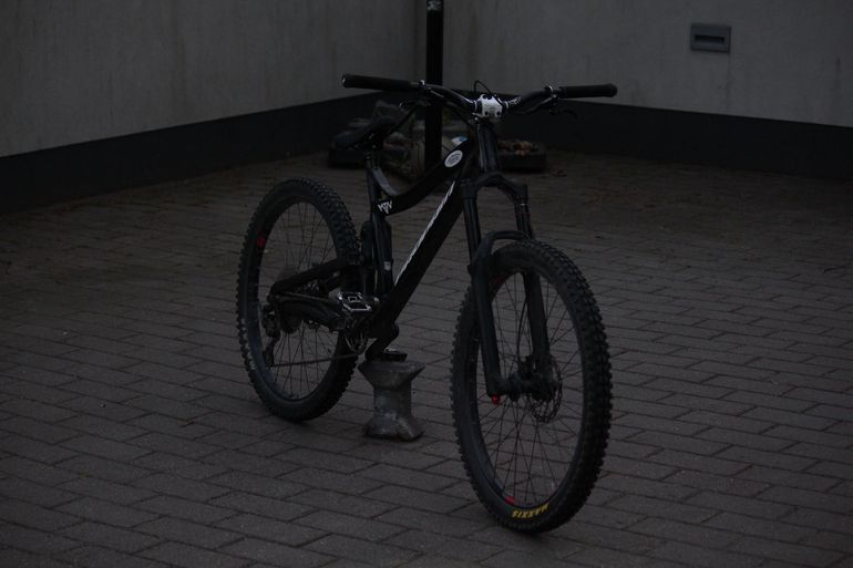 Used Propain Tyee AL 27.5 Performance 2019 2019 Mountainbike, Black — image 1 of 4