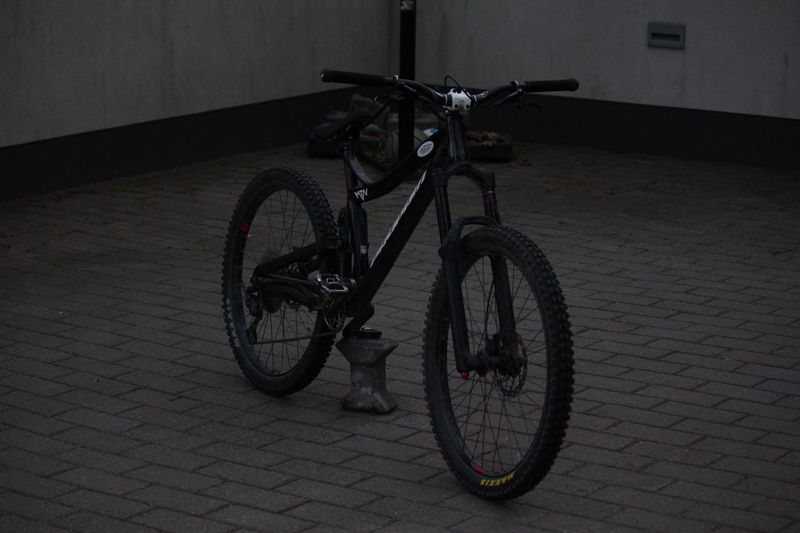 Used Propain Tyee AL 27.5 Performance 2019 2019 Mountainbike, Black — image 1 of 4
