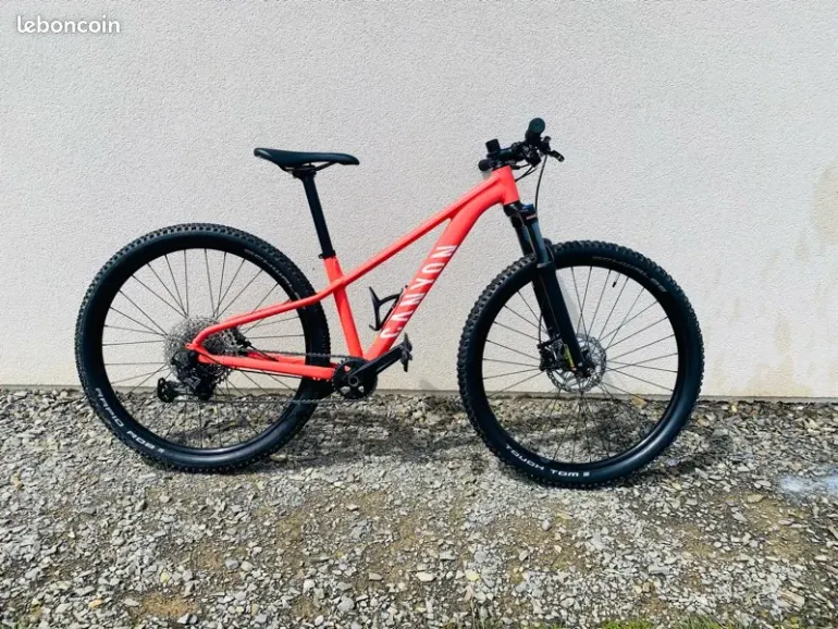 Used Canyon Grand Canyon 6 WMN 2022 2022 Mountainbike, Red, 27.5, 29 — image 1 of 6