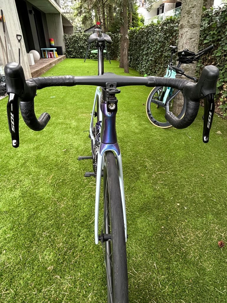 Used Trek Émonda SL 6 2024 2024 Road & Gravel — image 6 of 8