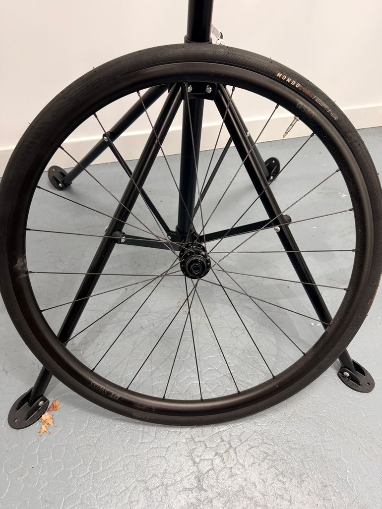 Used Specialized Roubaix SL8 Sport – SRAM Apex 2024 2024 Road & Gravel — image 3 of 8
