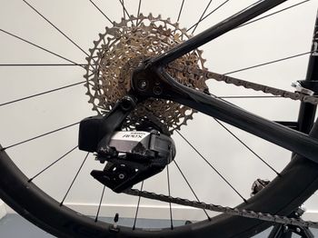 Used Specialized Roubaix SL8 Sport – SRAM Apex 2024 2024 Road & Gravel — image 2 of 8