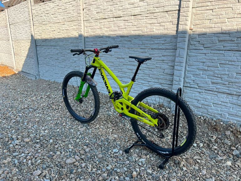 Used Evil Insurgent XT Jenson 2018 2018 Mountainbike, Green — image 4 of 7