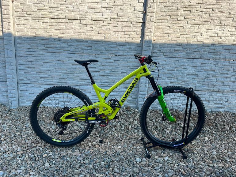 Used Evil Insurgent XT Jenson 2018 2018 Mountainbike, Green — image 1 of 7